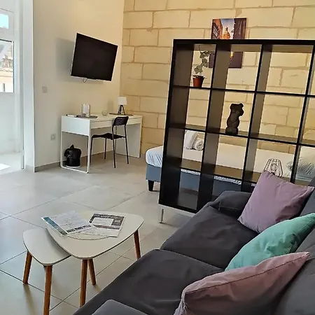Ninety Eight Boutique Living Guest house