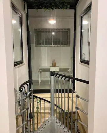 Ninety Eight Boutique Living Guest house *